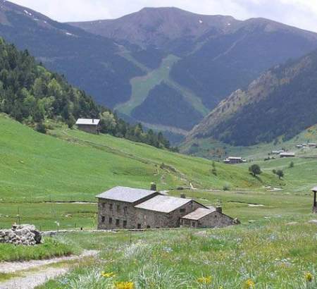 Visitez La principauté d'Andorre dans les Pyrénées